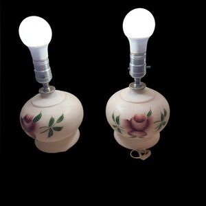 Floral Table Lamps with Pink and Green Design